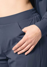 Pantalon léger en tissu technique stretch New Travel - Bleu - Blue | Oroblù